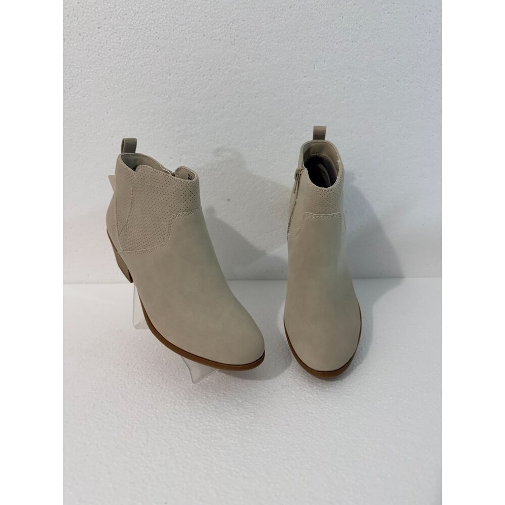 Arizona Jean Co. Womens Beige Faux Suede Ankle Booties With Side Zippers & Stack - Picture 11 of 11
